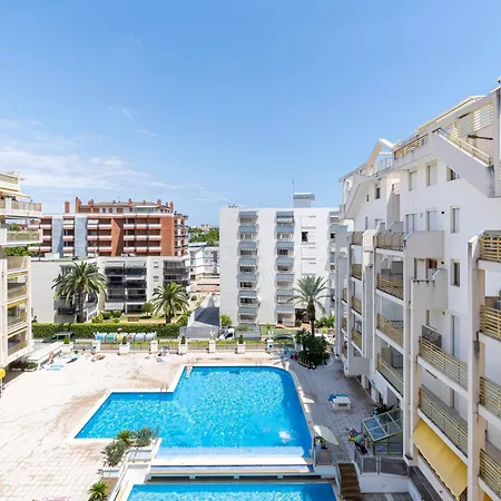 Novelty-primera Linea Mar Salou