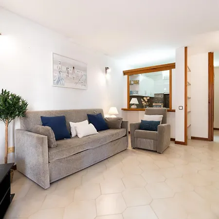Novelty-primera Linea Mar * Salou