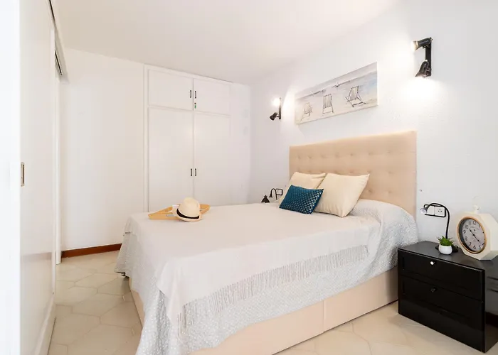 Novelty-primera Linea Mar شقة